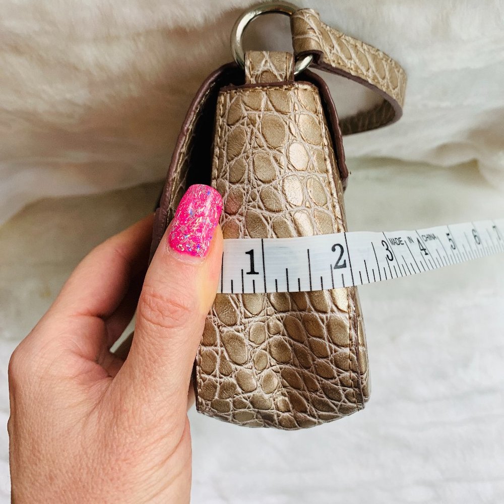 GUESS - Small Purse - Picture 9 of 9